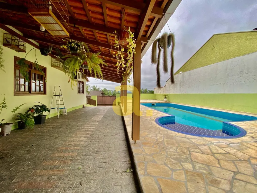 Casa, 3 quartos, 121 m² - Foto 2