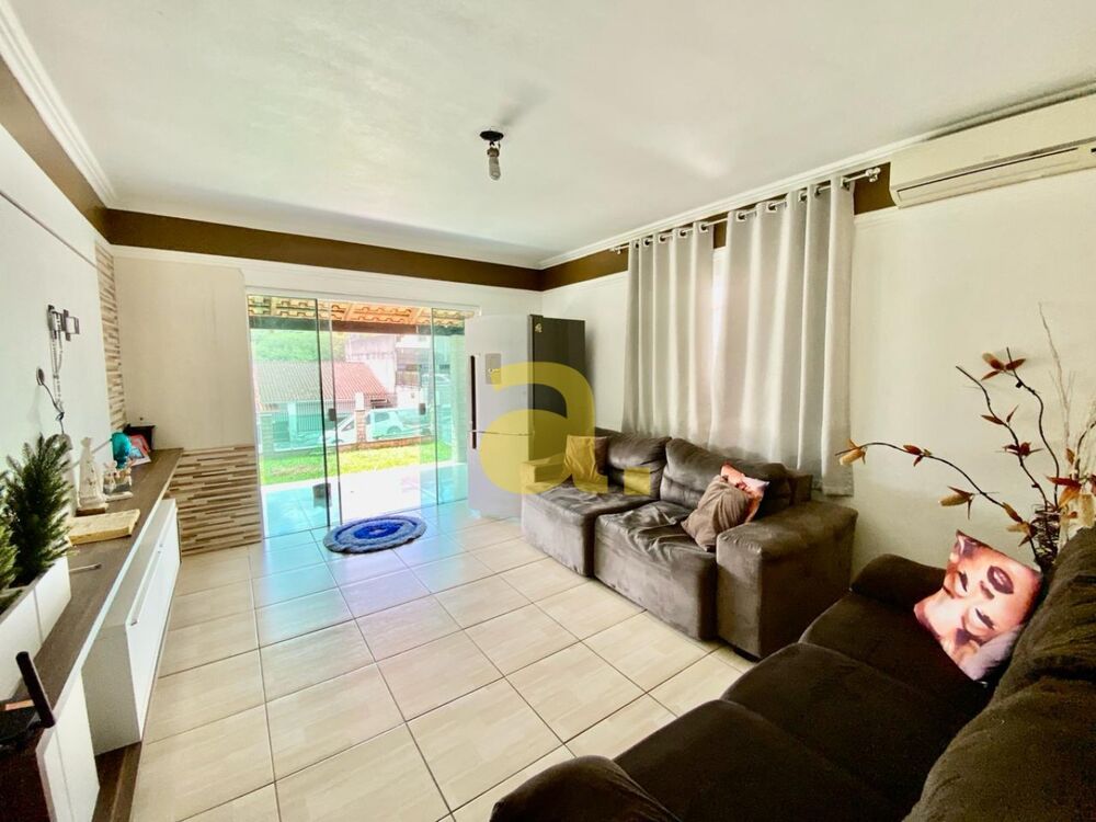 Casa à venda com 2 quartos, 225m² - Foto 3