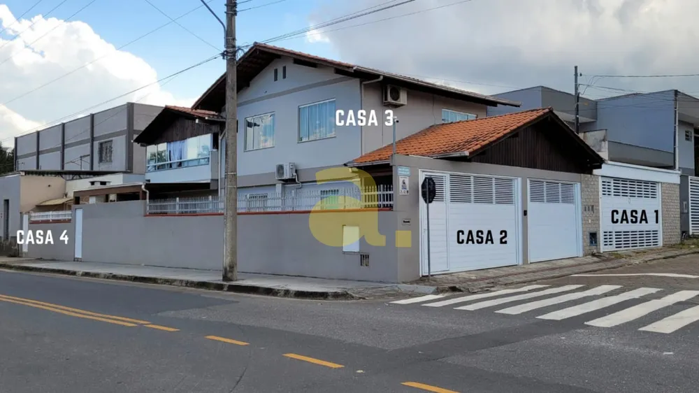 Casa, 7 quartos, 343 m² - Foto 1