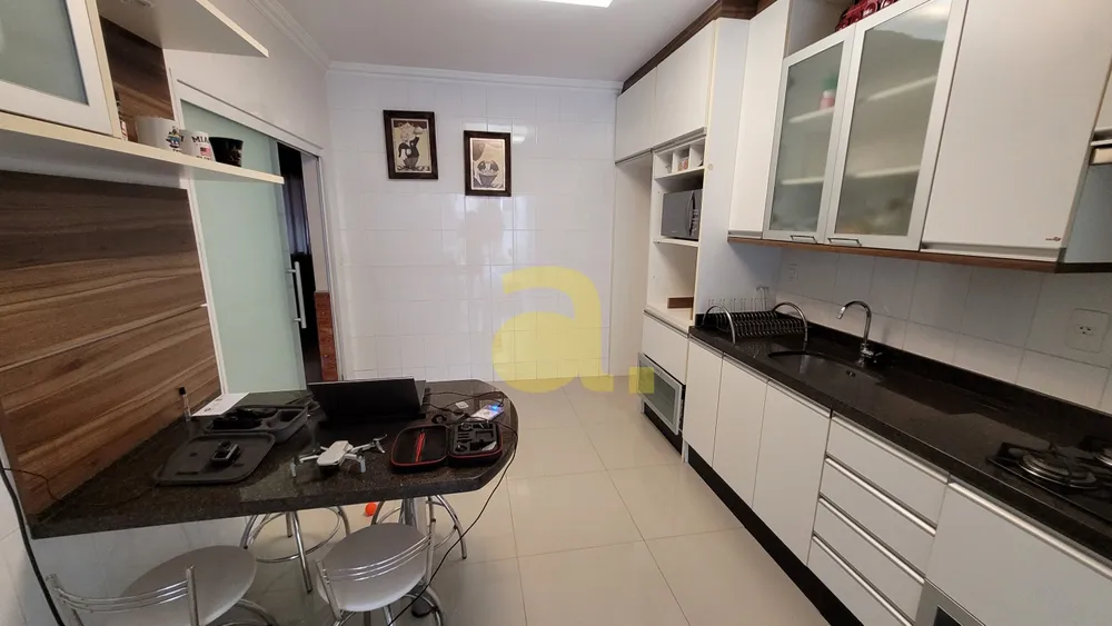 Casa, 7 quartos, 343 m² - Foto 2