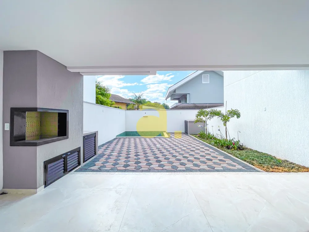 Sobrado, 3 quartos, 246 m² - Foto 1