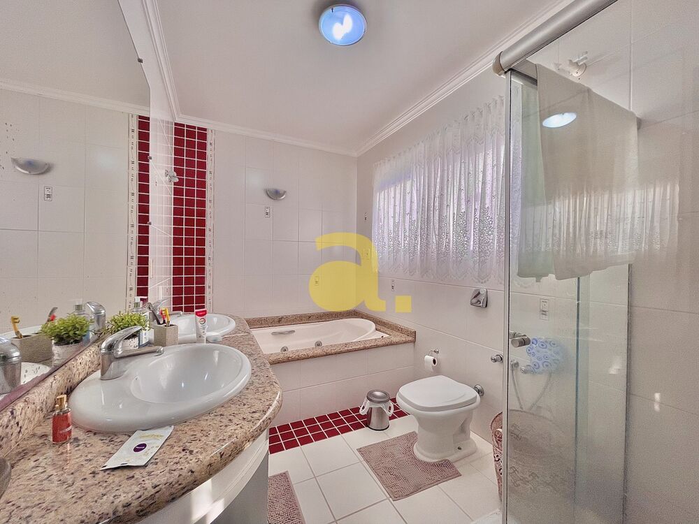 Casa à venda com 5 quartos, 354m² - Foto 3