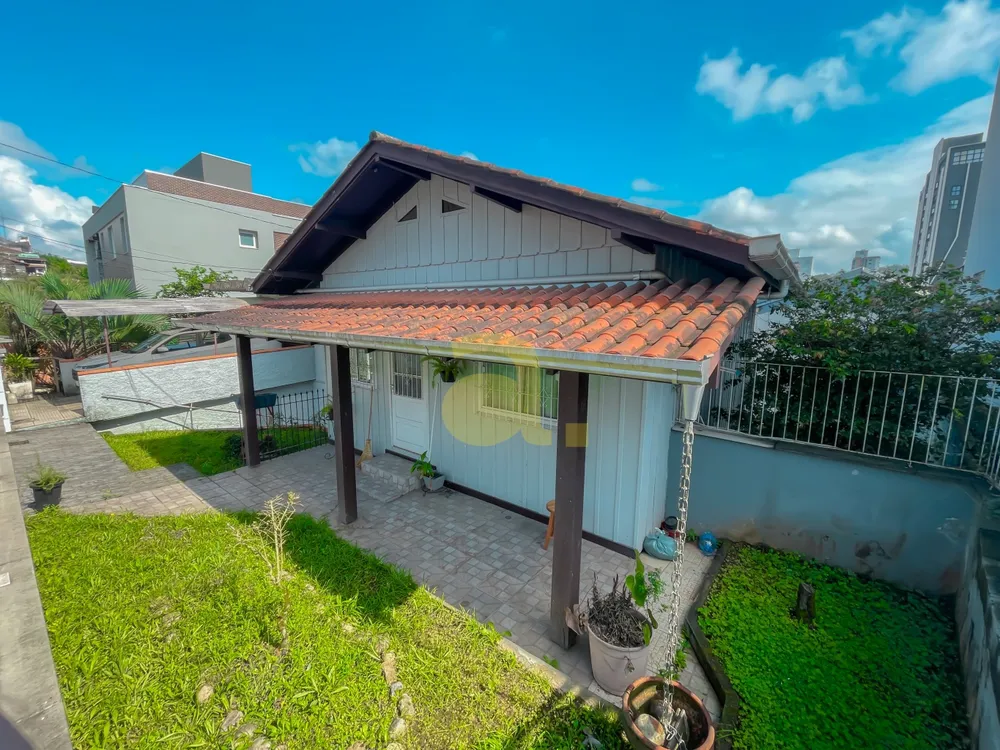 Casa, 3 quartos, 172 m² - Foto 1