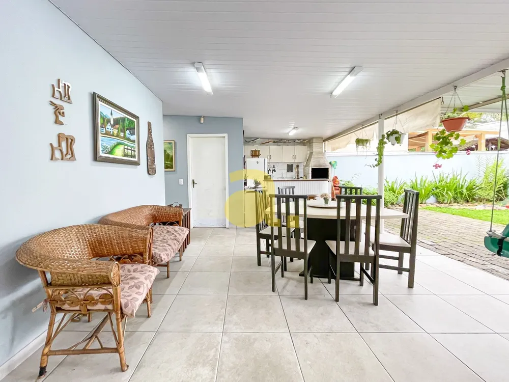 Casa, 3 quartos, 132 m² - Foto 1