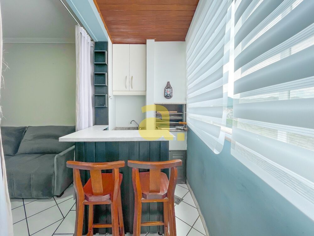 Apartamento à venda com 2 quartos, 93m² - Foto 1