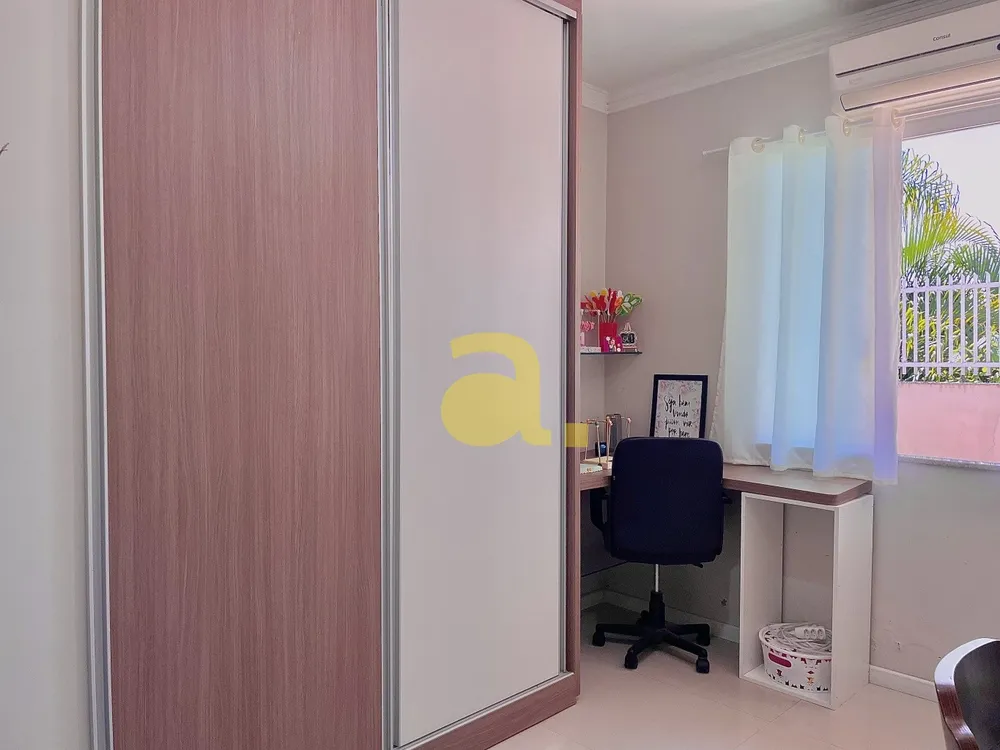 Casa, 4 quartos, 270 m² - Foto 2