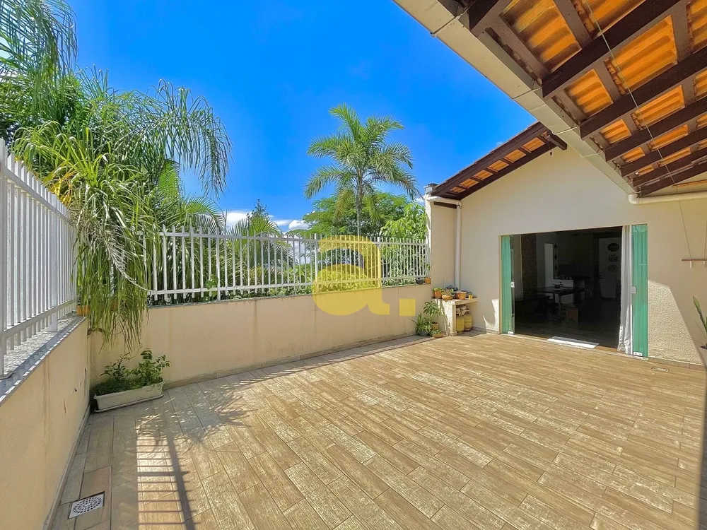 Casa, 4 quartos, 270 m² - Foto 3