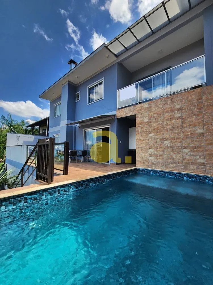 Casa, 3 quartos, 311 m² - Foto 1