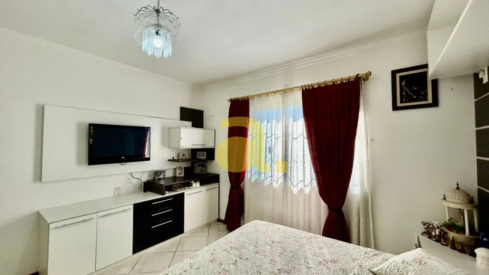 Casa, 3 quartos, 250 m² - Foto 6