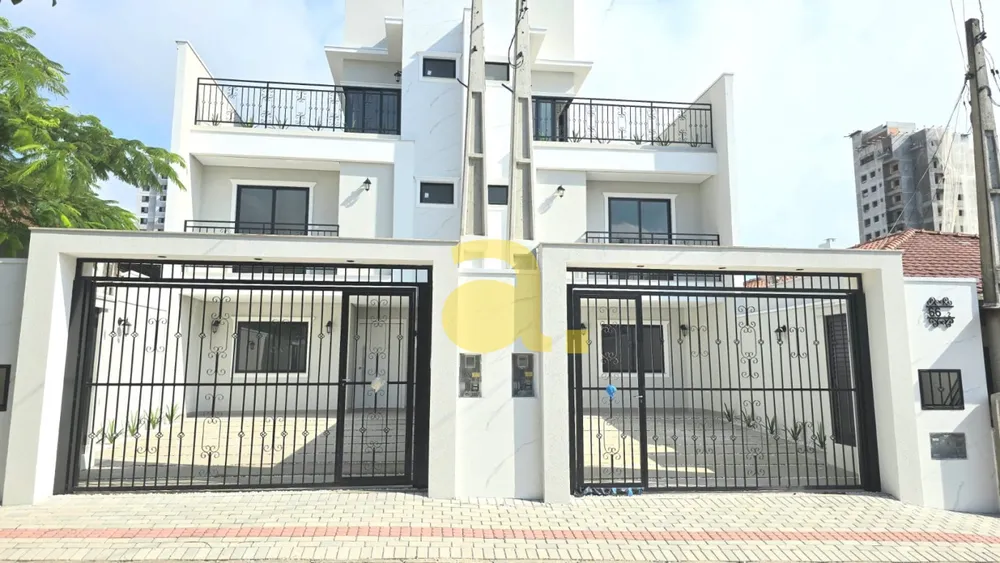 Sobrado, 3 quartos, 205 m² - Foto 1
