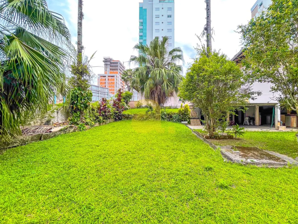 Casa, 4 quartos, 212 m² - Foto 1