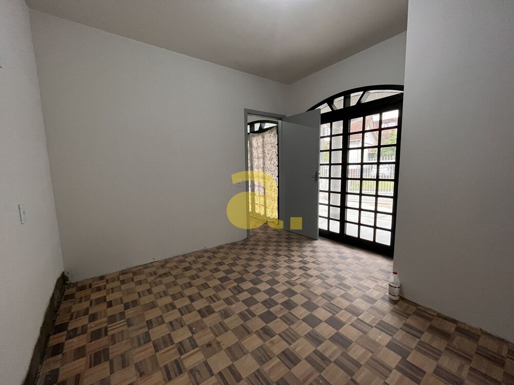 Casa à venda com 2 quartos, 120m² - Foto 4