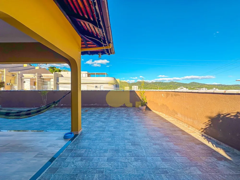 Casa, 3 quartos, 271 m² - Foto 2