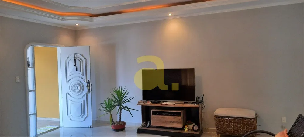 Casa, 3 quartos, 271 m² - Foto 3