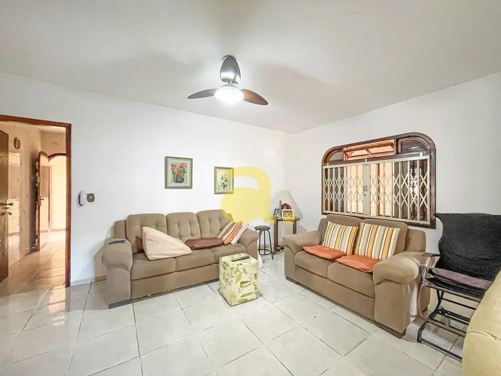 Casa, 4 quartos, 200 m² - Foto 1