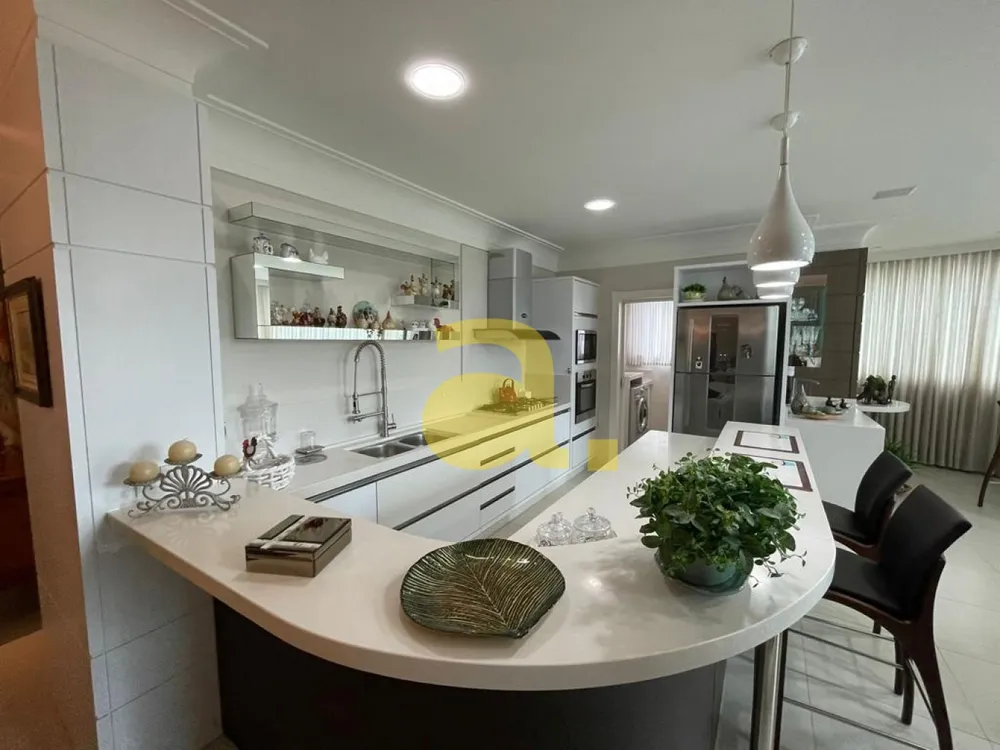 Apartamento, 3 quartos, 152 m² - Foto 1