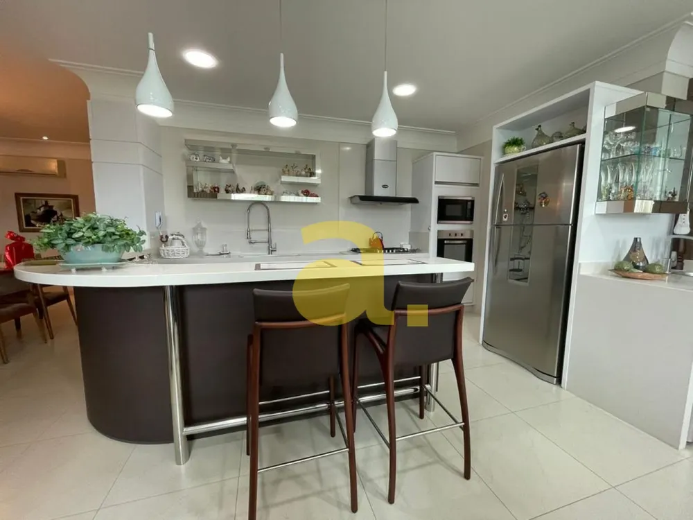 Apartamento, 3 quartos, 152 m² - Foto 2