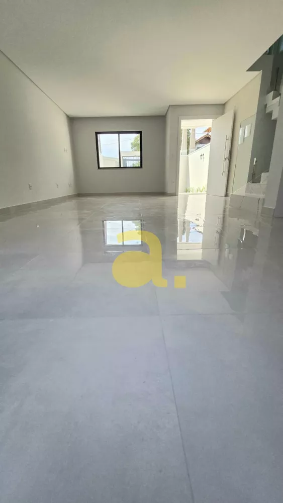 Sobrado à venda com 3 quartos, 205m² - Foto 3