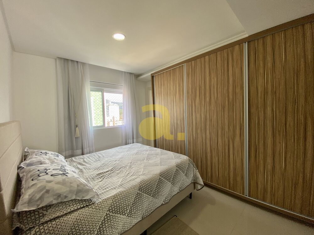 Apartamento à venda com 3 quartos, 113m² - Foto 2