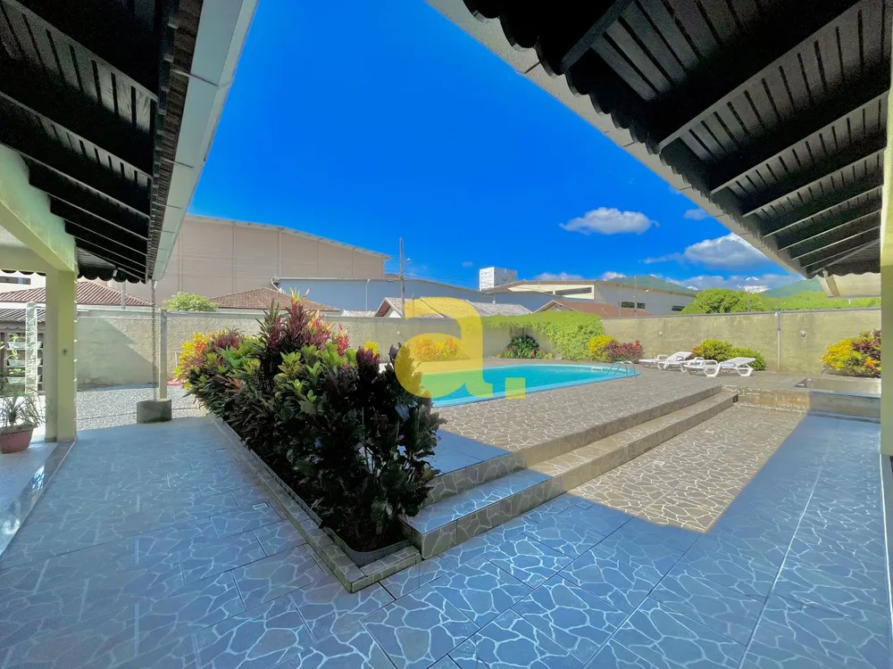 Casa, 3 quartos, 352 m² - Foto 3