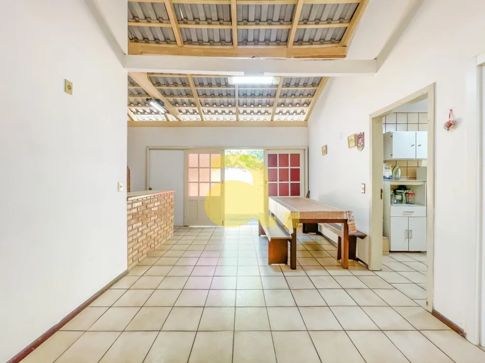 Casa, 4 quartos, 250 m² - Foto 4