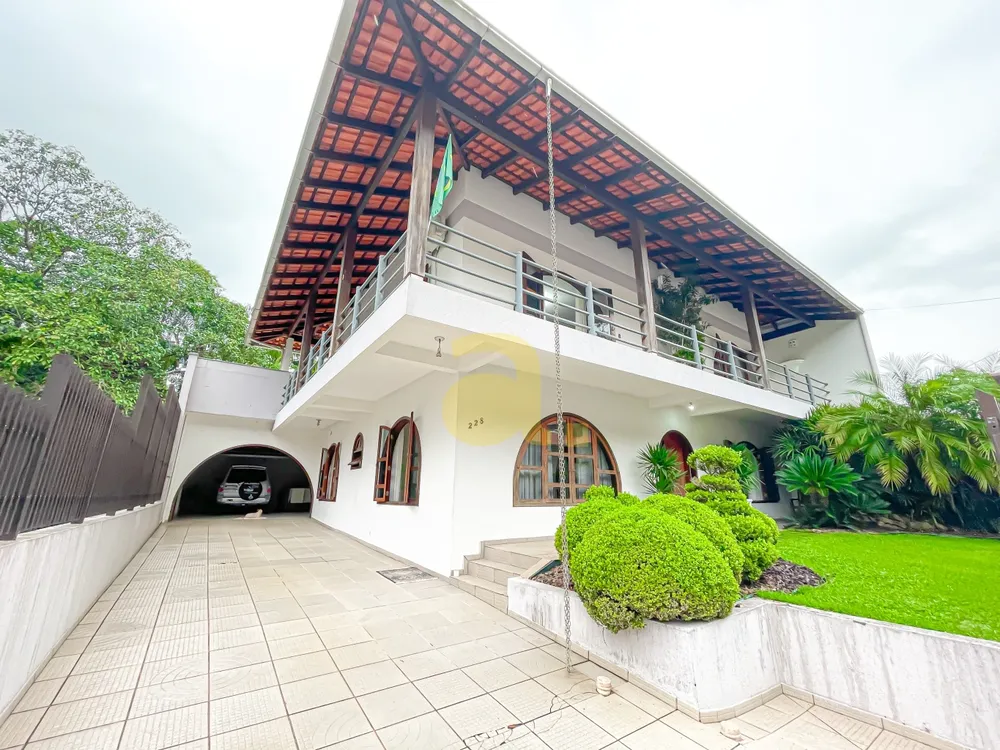 Casa, 4 quartos, 324 m² - Foto 1