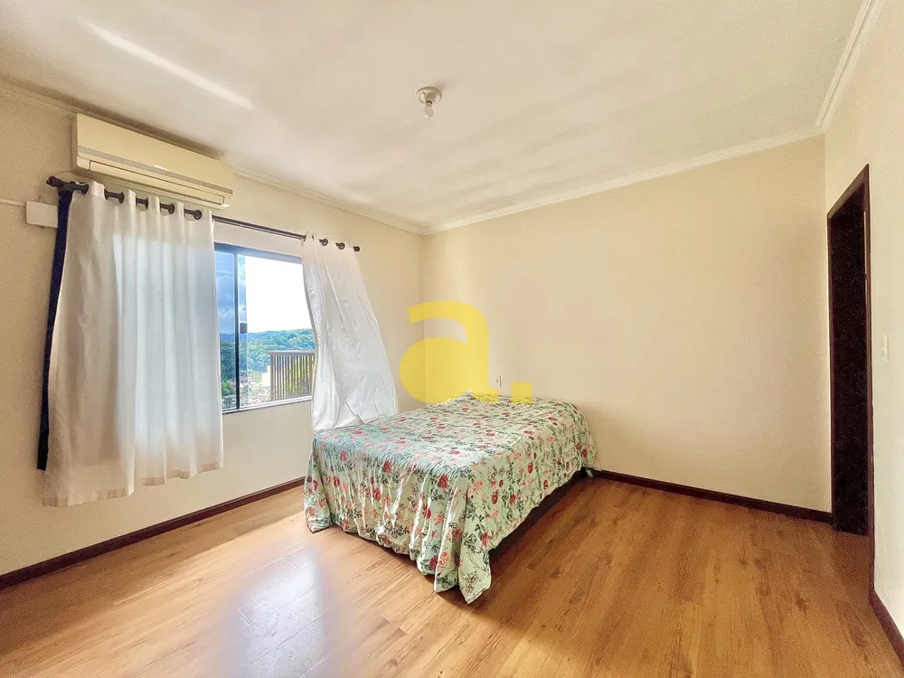 Casa, 3 quartos, 205 m² - Foto 13