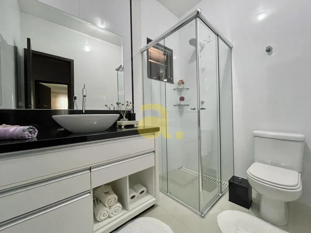 Casa, 3 quartos, 210 m² - Foto 13