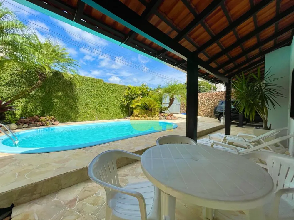 Casa, 3 quartos, 210 m² - Foto 3