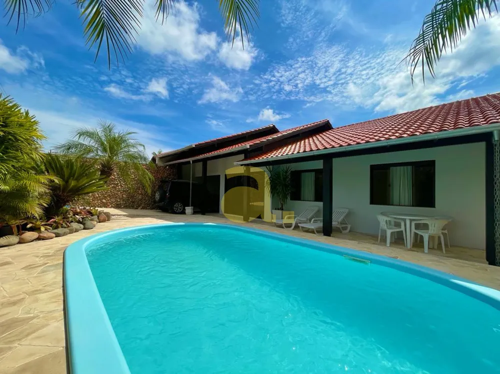 Casa, 3 quartos, 210 m² - Foto 1