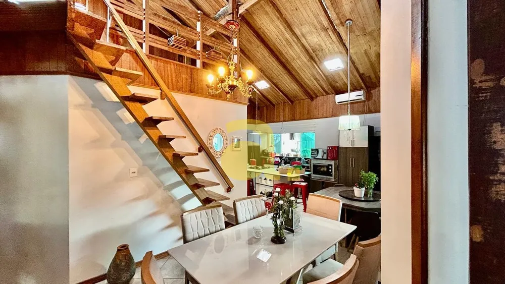 Casa, 3 quartos, 201 m² - Foto 4