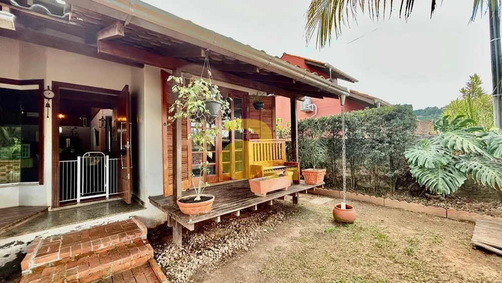 Casa, 3 quartos, 201 m² - Foto 2