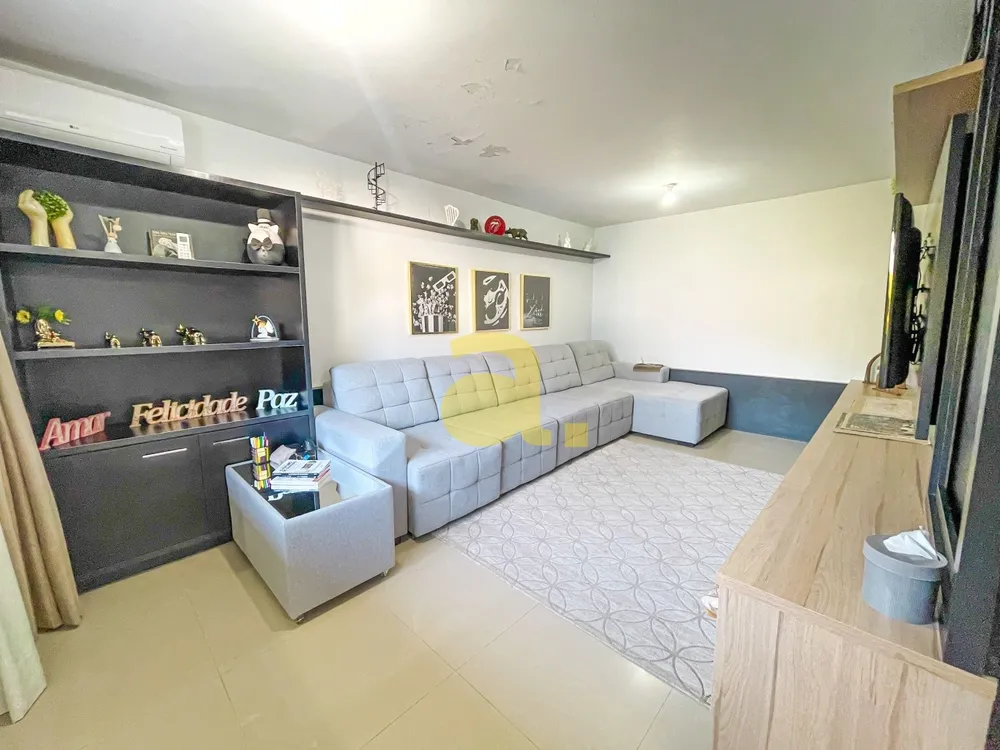 Casa, 4 quartos, 238 m² - Foto 2