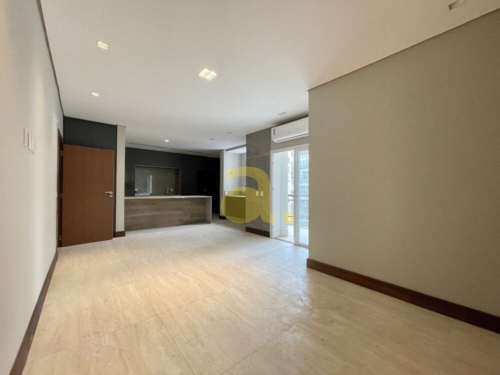Apartamento à venda com 3 quartos, 246m² - Foto 3