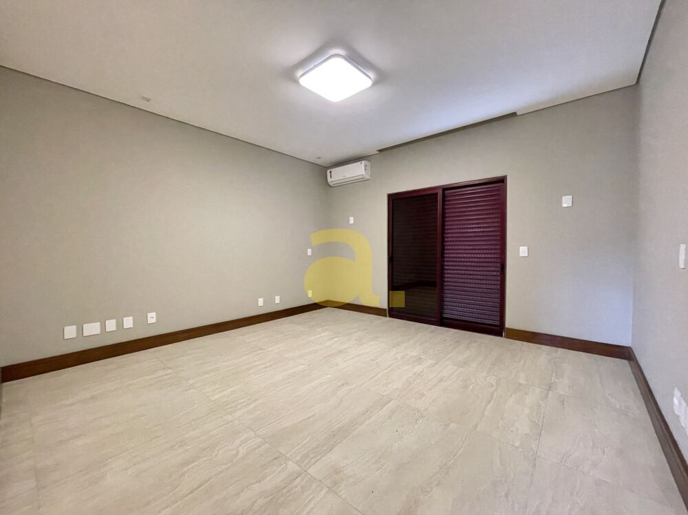 Apartamento à venda com 3 quartos, 246m² - Foto 4
