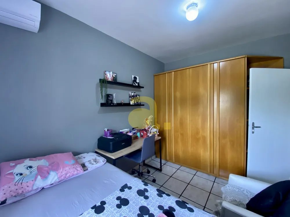 Casa, 3 quartos, 300 m² - Foto 11