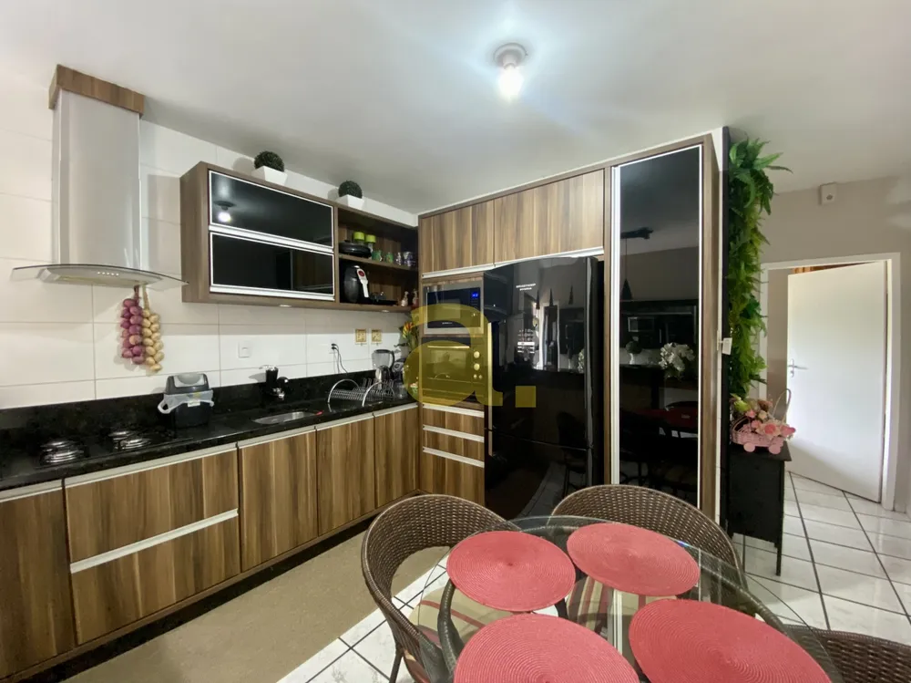 Casa, 3 quartos, 300 m² - Foto 9