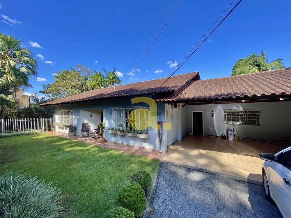 Casa, 3 quartos, 211 m² - Foto 1