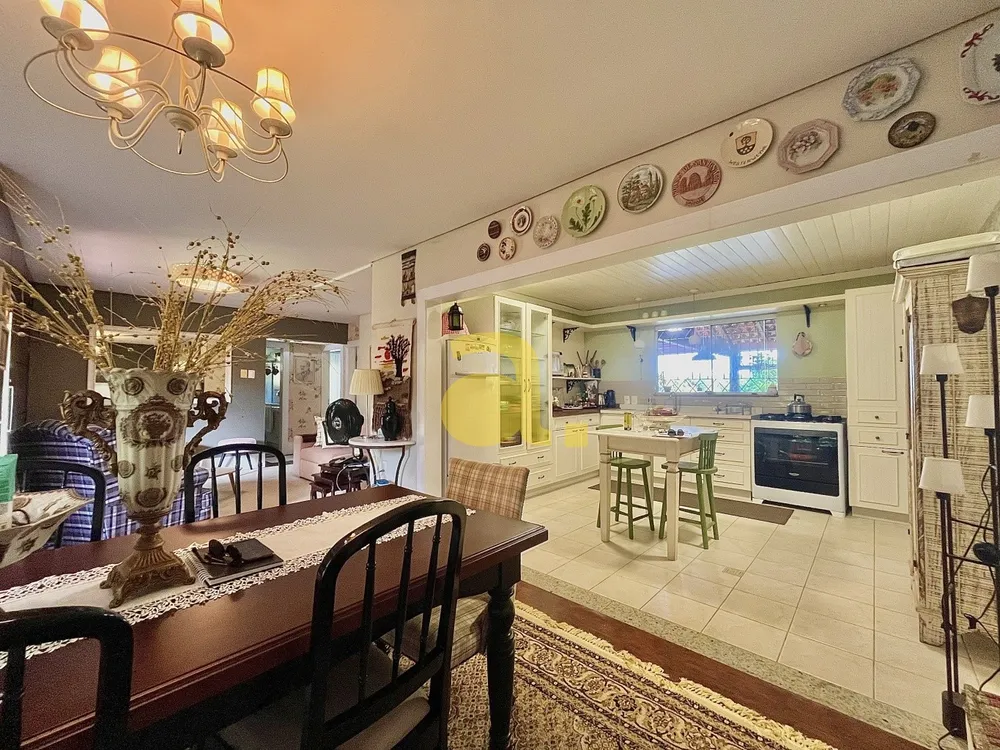 Casa, 3 quartos, 211 m² - Foto 6