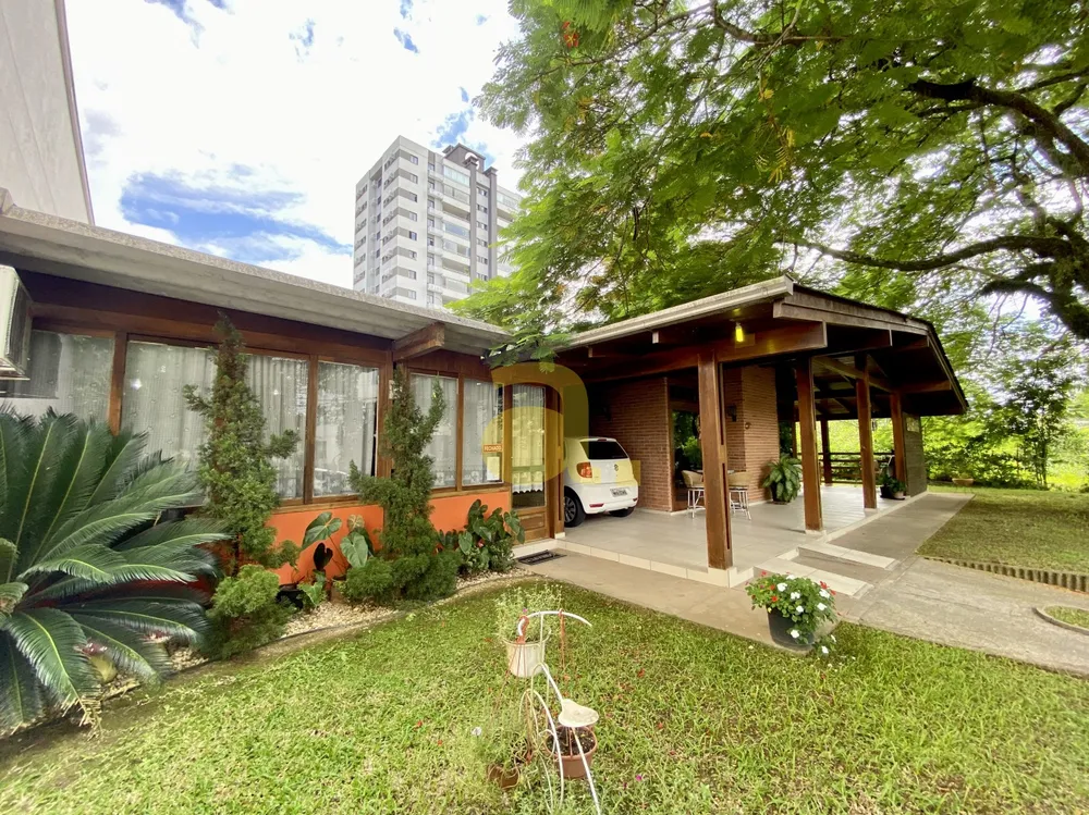 Casa, 4 quartos, 228 m² - Foto 3