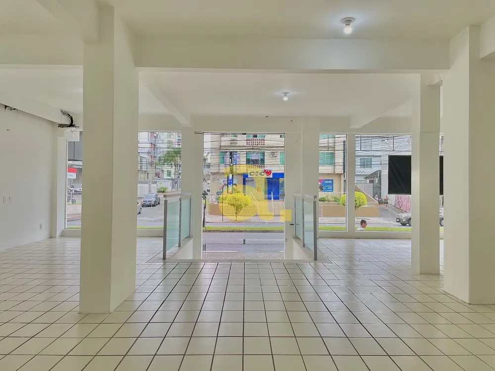 Sala-Conjunto, 350 m² - Foto 1