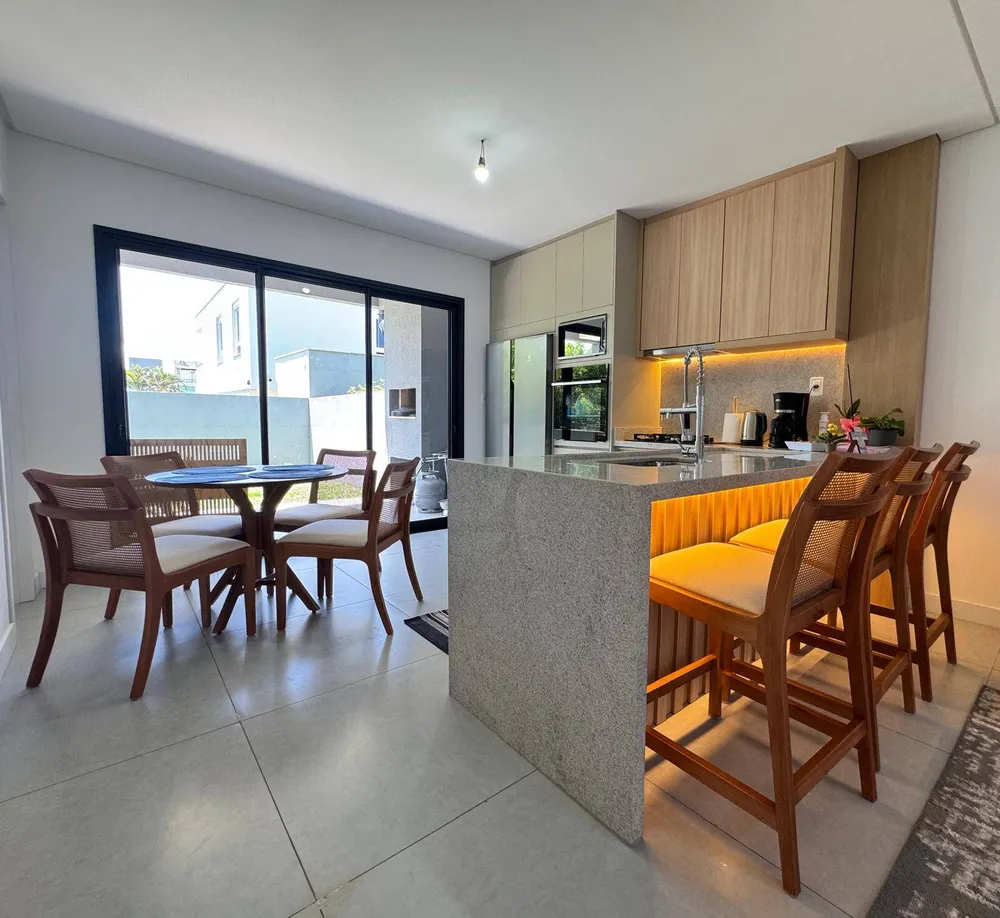 Casa, 3 quartos, 179 m² - Foto 2