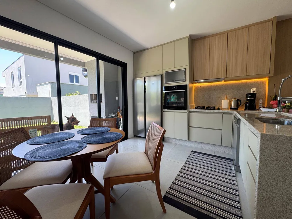 Casa, 3 quartos, 179 m² - Foto 1