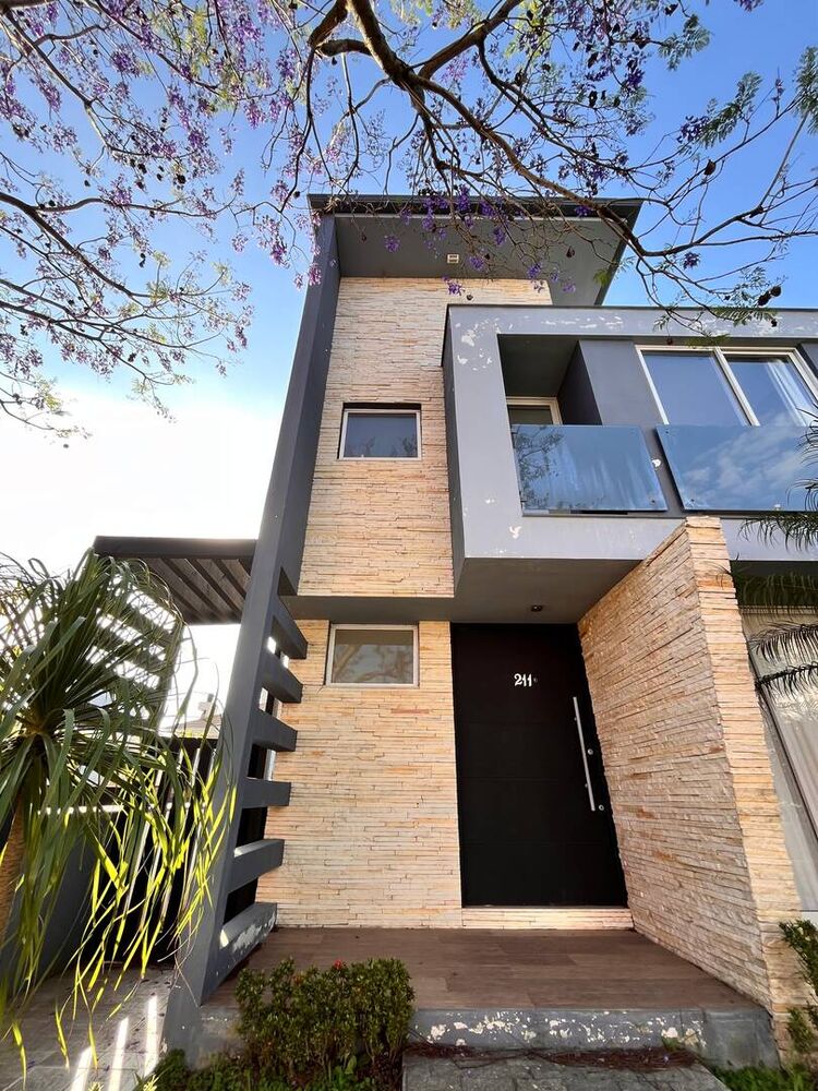 Casa à venda e aluguel com 3 quartos, 220m² - Foto 8