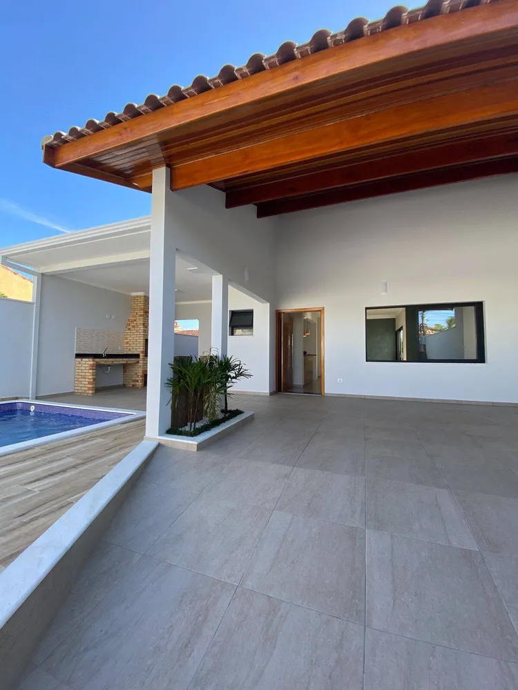 Casa, 3 quartos, 141 m² - Foto 1