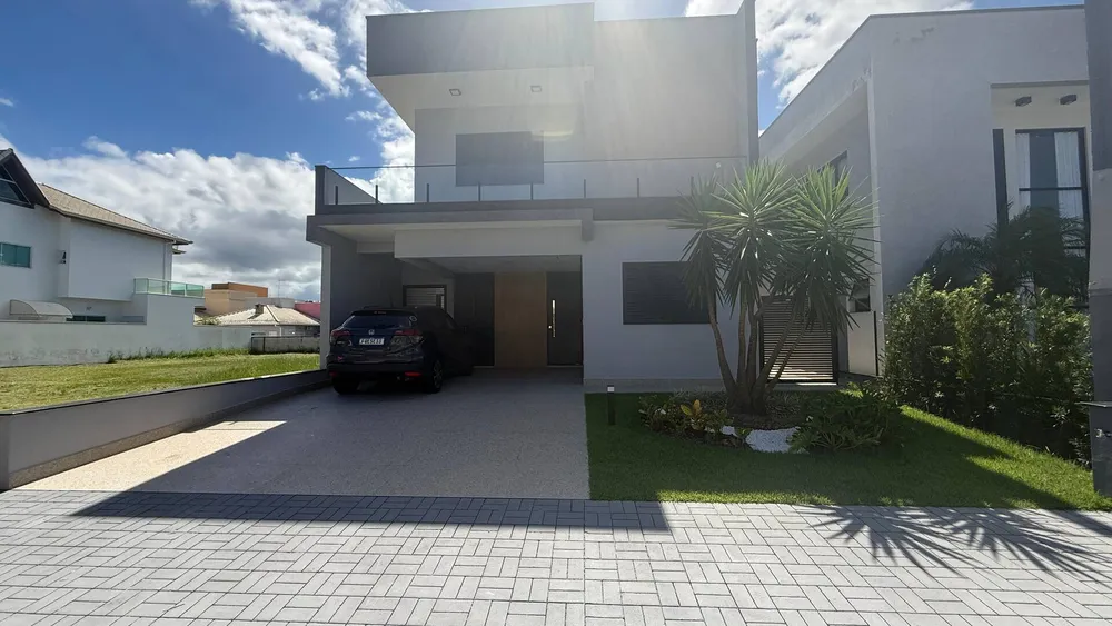 Casa, 4 quartos, 245 m² - Foto 1