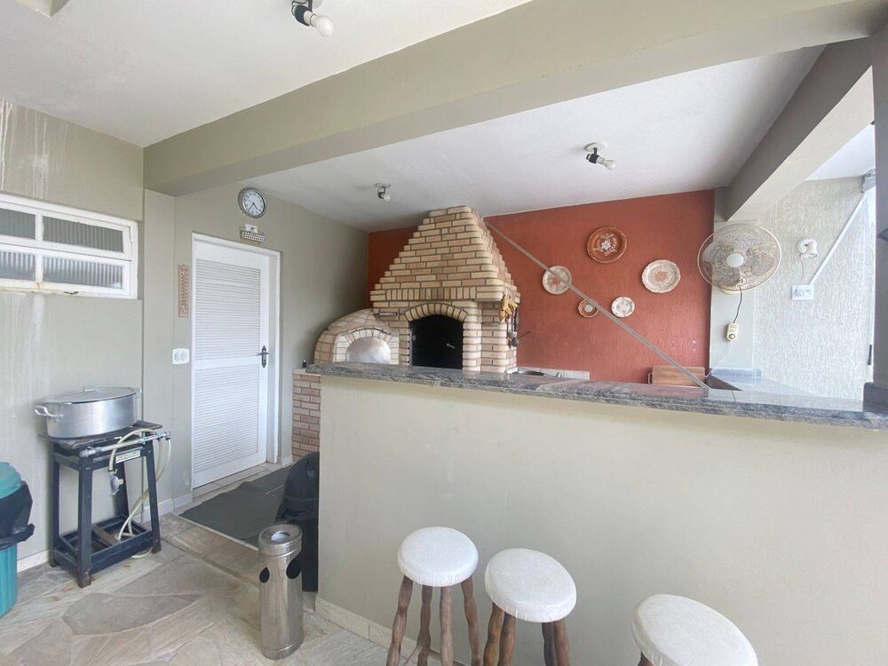 Casa, 5 quartos, 236 m² - Foto 4