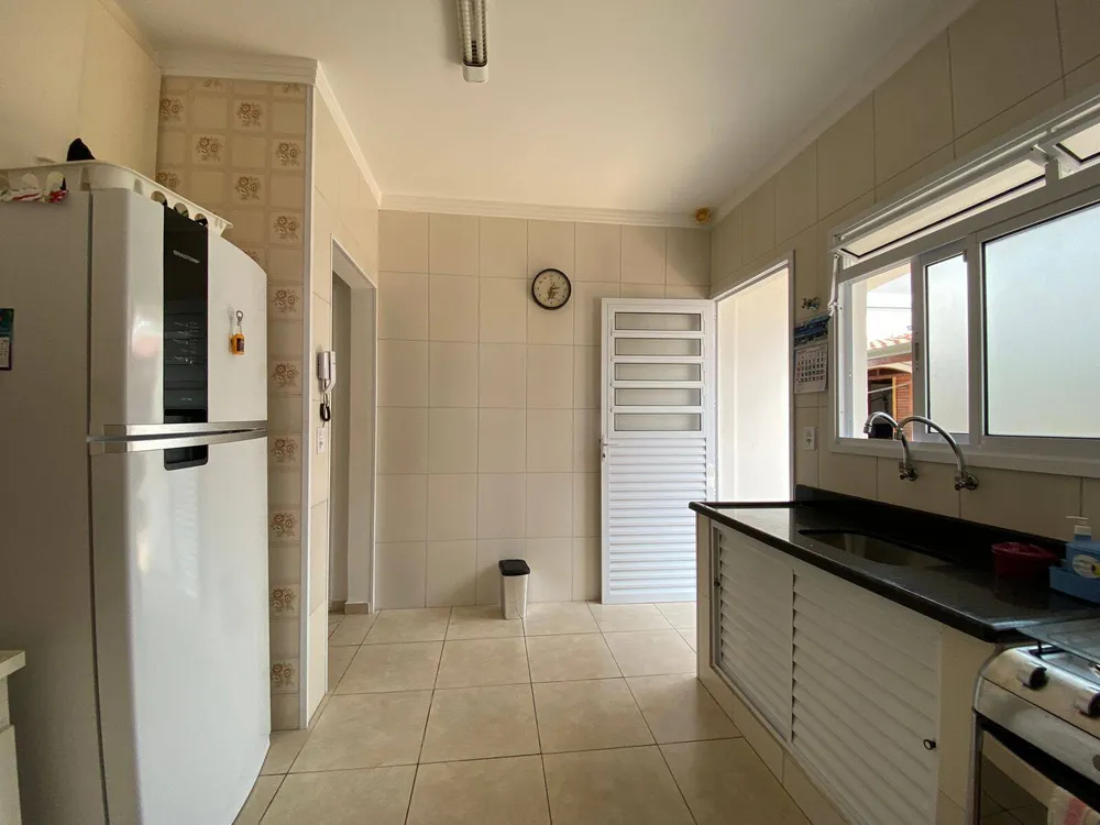 Casa, 3 quartos, 242 m² - Foto 5