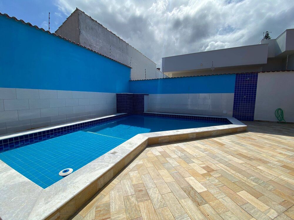 Casa, 3 quartos, 242 m² - Foto 1