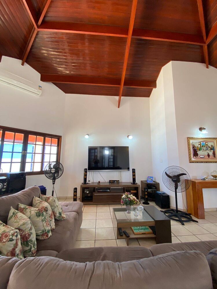 Casa, 3 quartos, 242 m² - Foto 3